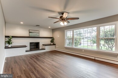 4858 Hawthorn Dr, Harrisburg, PA 17111 - photo 4