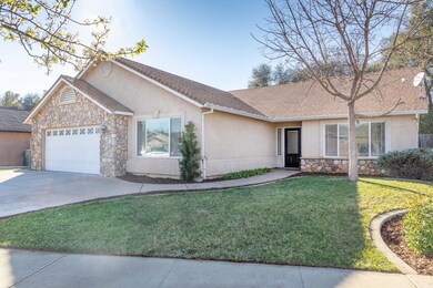 3418 Mearn Ct, Redding, CA 96002 - photo 2