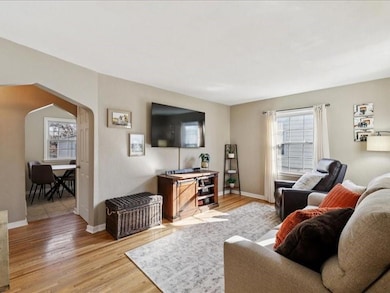 3533 27th Place, Des Moines, IA 50310 - photo 4