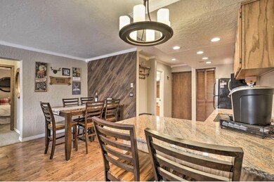 Copper Chase 120 122 diningroom