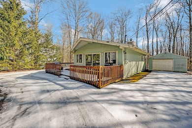 1516 Beech Spring Dr, Pocono Pines, PA 18350 - photo 2