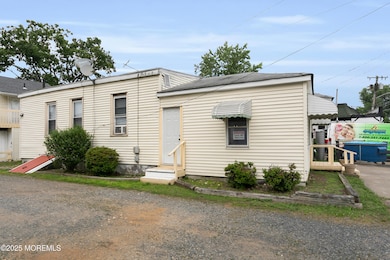269 Port Monmouth Rd-print-059-051-M3A65