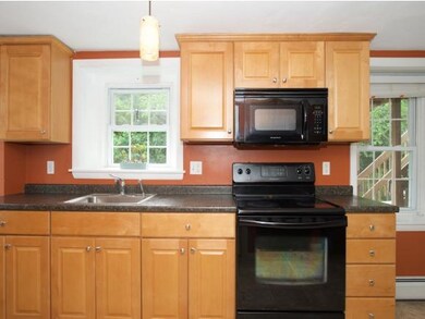 413-2 Second St unit 2, Rollinsford, NH 03869 - photo 4