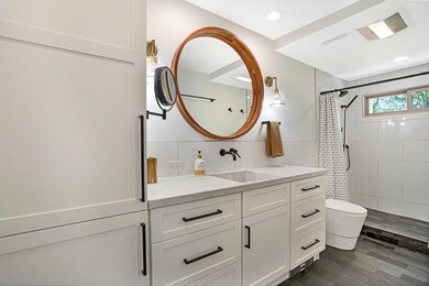 Primary Bathroom - 616 Knollview Ln CA