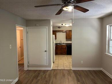 6795 Blocker St unit 15, Olive Branch, MS 38654 - photo 3