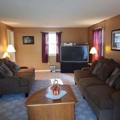 5 Red Oaks Cir, Feeding Hills, MA 01030 - photo 7