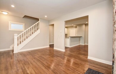 Living Room (3)