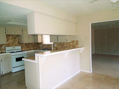 2223 Winter Bay Ln, Houston, TX 77088 - photo 4