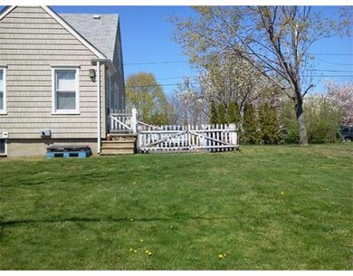 327 King Philip St unit 1, Fall River, MA 02724 - photo 3