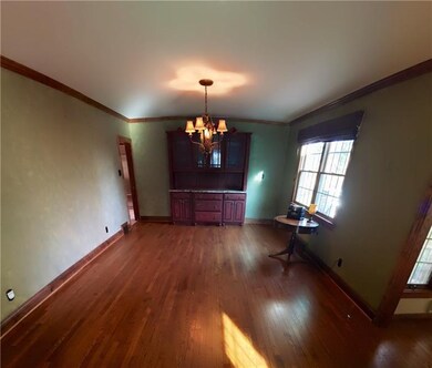Very large Dining Room with Built in.