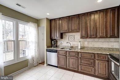 7613 Jordon Hollow Ct, Manassas, VA 20109 - photo 5