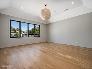 2214 W Oakdale Ave, Chicago, IL 60618 - photo 6