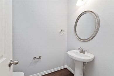 8008 Cullen Estates Dr, Pearland, TX 77584 - photo 5