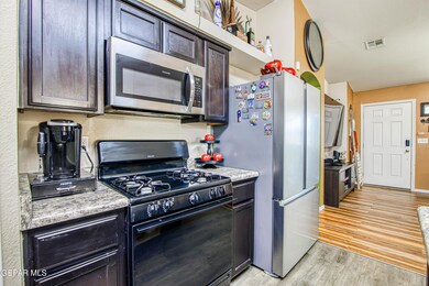 729 Villa Romero Dr, Horizon City, TX 79928 - photo 4