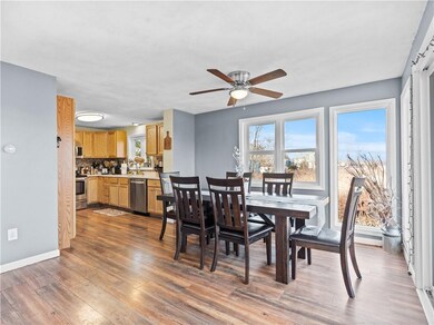 61 Patterson Ave, Warren, RI 02885 - photo 6