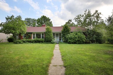 2819-E-Broad-02a
