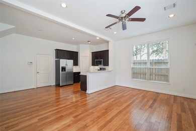 724 Link Rd, Houston, TX 77009 - photo 2