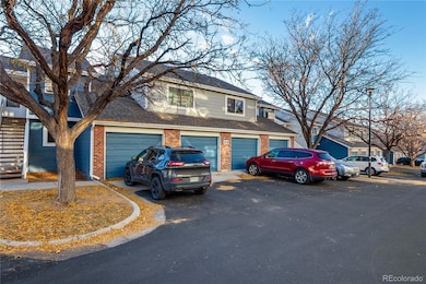 1341 S Cathay Ct unit 201, Aurora, CO 80017 - photo 2