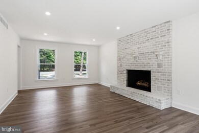 24 Foxchase Rd, Southampton, NJ 08088 - photo 3