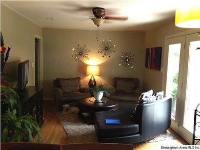 Sitting Room in the kitchen.
