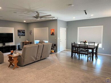 2918 SW Greenridge St, Topeka, KS 66614 - photo 4