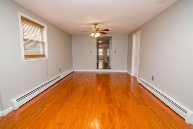 KITCHEN DINING AREA