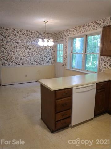 157 Windjammer Way, Hendersonville, NC 28792 - photo 5