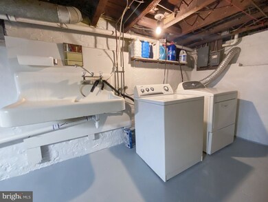 1240 Spring St, Reading, PA 19604 - photo 5