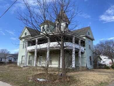 400 W Grand St, Whitewright, TX 75491 - photo 2