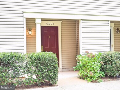 5827 Orchard Hill Ct unit 5827, Clifton, VA 20124 - photo 2