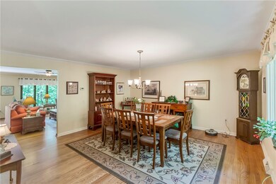 Formal Dining