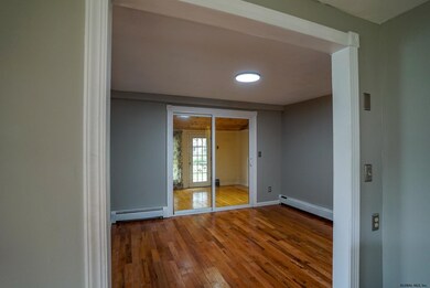 5 Veeder St, Schenectady, NY 12302 - photo 6