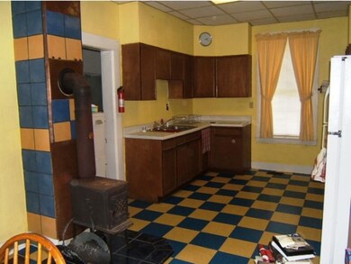 14 Center St, Bellows Falls, VT 05101 - photo 4