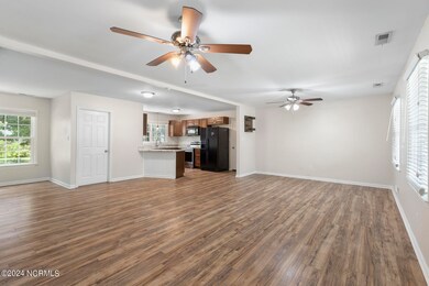 308 Greenbriar Dr, Jacksonville, NC 28546 - photo 6