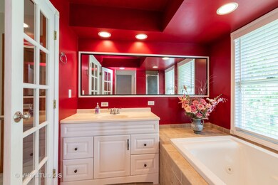 2328 Asbury Rd, Northbrook, IL 60062 - photo 3