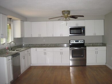 1015 Hillside Dr, Palmer, MA 01069 - photo 5