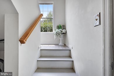 319 Moseby Ct unit H, Manassas Park, VA 20111 - photo 3