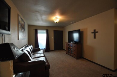 3911 Driftwood Ln, Tyler, TX 75701 - photo 4