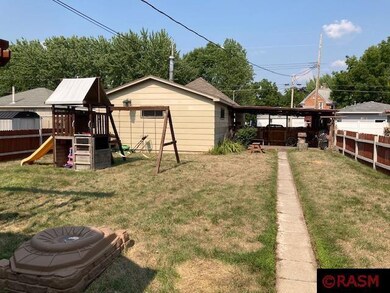 806 N Jefferson St, New Ulm, MN 56073 - photo 2