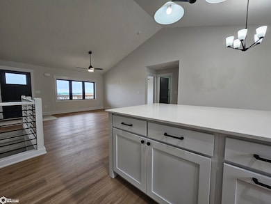 1505 E 10th St, Carroll, IA 51401 - photo 5