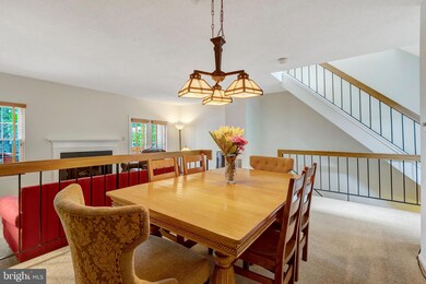 12205 Wye Oak Commons Cir, Burke, VA 22015 - photo 5