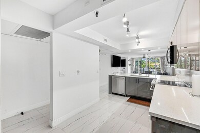 18 Royal Palm Way unit 109, Boca Raton, FL 33432 - photo 4