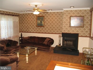 2152 Bromley Common, Southampton, PA 18966 - photo 2