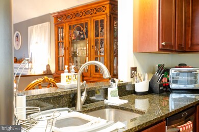 15058 Holleyside Dr, Dumfries, VA 22025 - photo 6