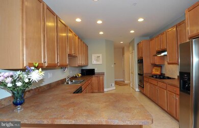 8706 Timber Oak Ln, Laurel, MD 20723 - photo 6