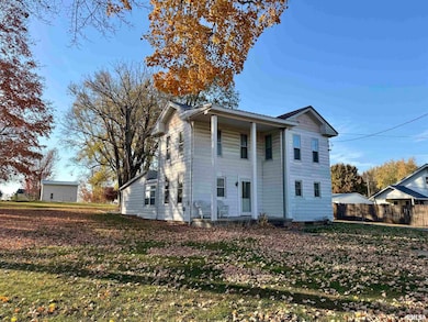 309 N Main St, Payson, IL 62360 - photo 2