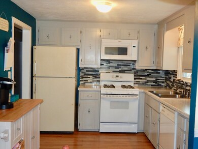 49 Priscilla Alden Rd, Abington, MA 02351 - photo 4