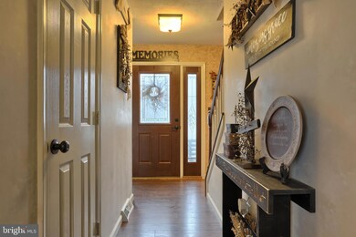 115 Chestnut Ridge Dr, Orwigsburg, PA 17961 - photo 2