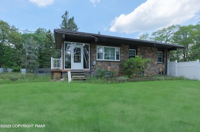 426 Park Ave unit 1, Mount Pocono, PA 18344 - photo 4