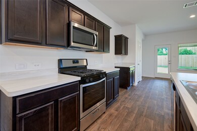 16881 Short Pines Dr, Conroe, TX 77302 - photo 5